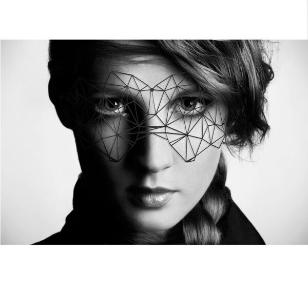 Musta vinyylinaamio Bijoux Indiscrets Mask, Kristine-malli