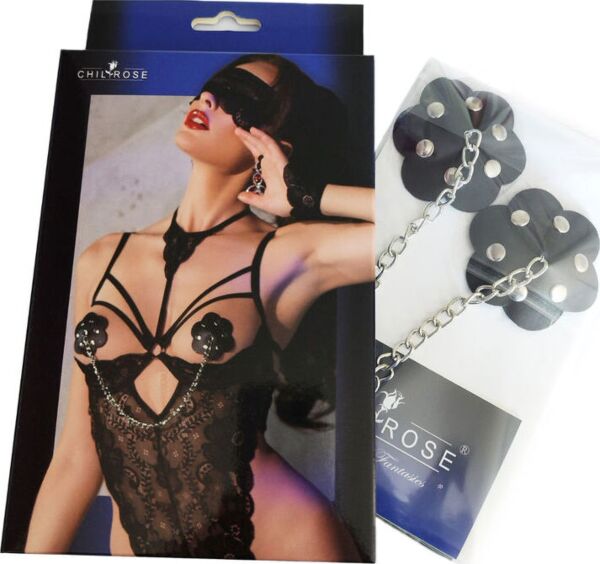 Mustat Chilirose CR 4675 -nännipeitteet hopeanvärisillä niiteillä ja ketjulla