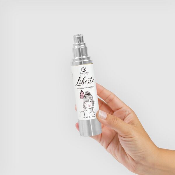 Kosteuttava intiimiöljy Secret Play Liberté 50 ml airless-pakkauksessa