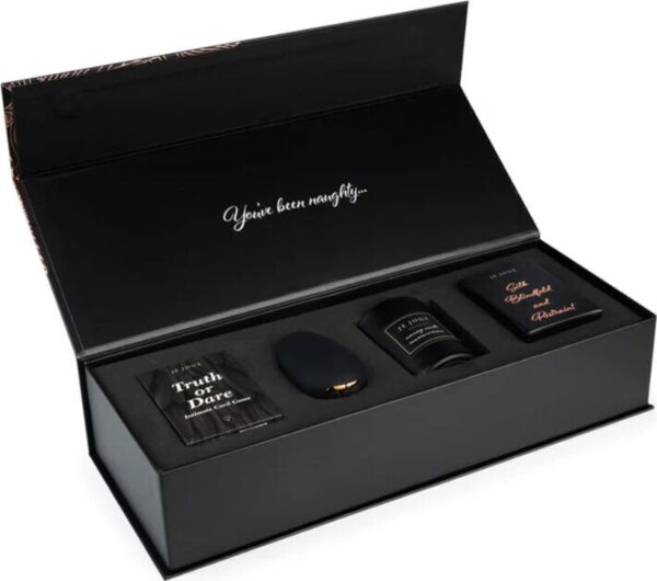 Je Joue Naughty Gift Set -lahjasetti pareille: Mimi-vibraattori, hierontakynttilä, satiininen silmäside ja korttipeli