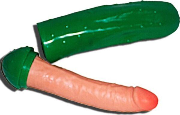 Muovinen Diablo Picante Penis Cucumber -pilailukurkku, jonka sisällä on penis