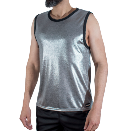 Macho T-paita | Urheilullinen muotoilu ja joustava materiaali